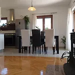 Lota * Starigrad Paklenica