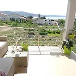Lota * Starigrad Paklenica