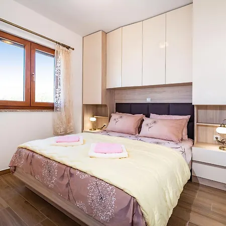 Сasa de vacaciones Lota Starigrad Paklenica