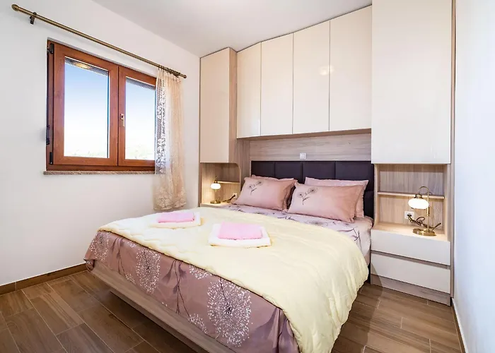 Сasa de vacaciones Lota Starigrad Paklenica