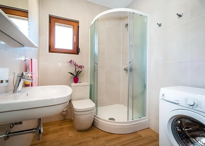 Lota Starigrad Paklenica